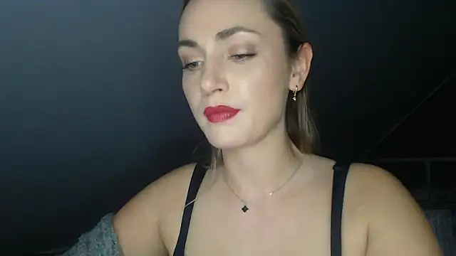 Snapshot of ScarlettSensitive chatting on May 2026 06:25:01 PM ScarlettSensitive online show from May 2026 06:25:01 PM