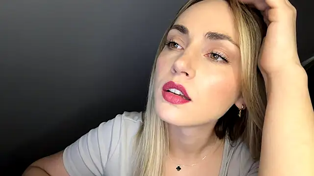 Snapshot of ScarlettSensitive chatting on May 2026 08:34:01 AM ScarlettSensitive online show from May 2026 08:34:01 AM