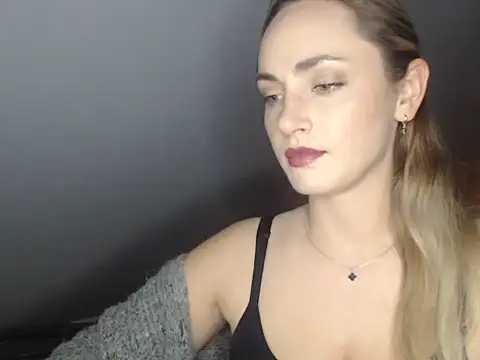 Snapshot of ScarlettSensitive chatting on June 2026 08:13:01 PM ScarlettSensitive online show from June 2026 08:13:01 PM