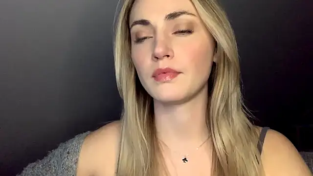 ScarlettSensitive online show from April 2026 08:04:02 PM