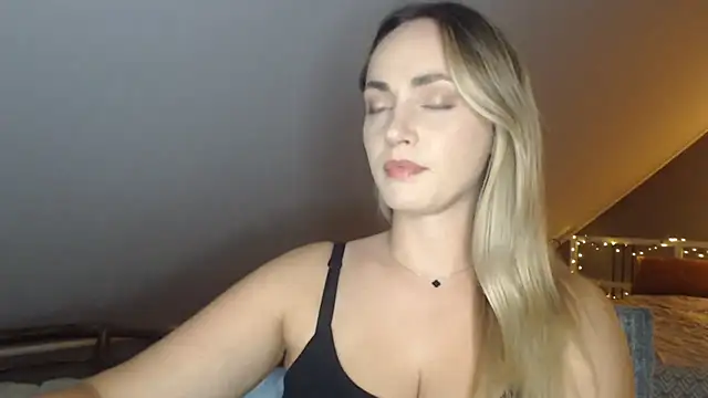 ScarlettSensitive online show from June 2026 08:20:01 PM