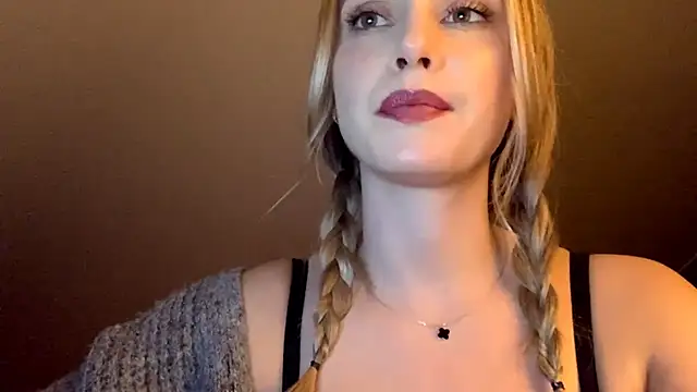 ScarlettSensitive online show from April 2026 09:39:33 PM