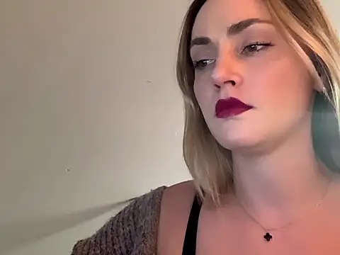 ScarlettSensitive online show from April 2026 03:14:01 PM