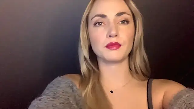 Snapshot of ScarlettSensitive chatting on May 2026 08:12:02 PM ScarlettSensitive online show from May 2026 08:12:02 PM
