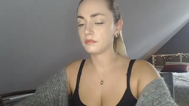 ScarlettSensitive online show from July 2026 06:15:02 AM