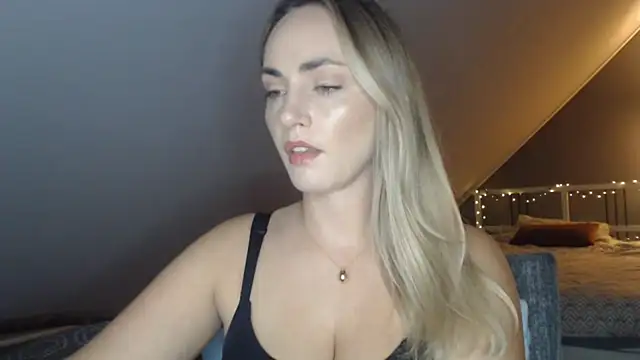 ScarlettSensitive online show from July 2026 08:21:01 PM