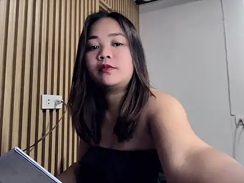  georgiax  online show from April 2026 04:30:01 PM