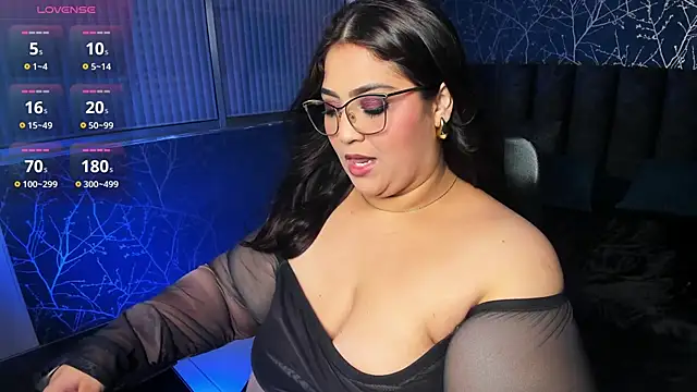 Charlottxl online show from June 2026 04:00:02 AM