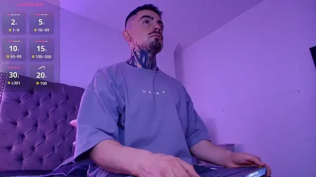 Dallas Whitee online show from May 2026 08:30:02 PM