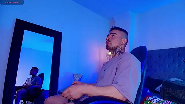 Dallas Whitee online show from June 2026 08:25:02 PM