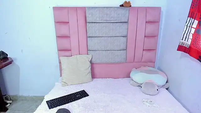 AdaraSmith1 online show from March 2026 02:20:01 PM