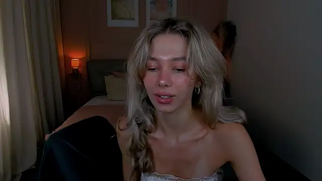 LuluAlis online show from June 2026 01:21:02 PM