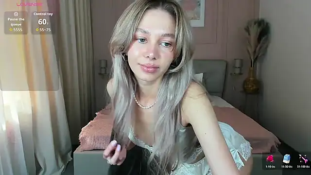 LuluAlis online show from March 2026 01:55:01 PM