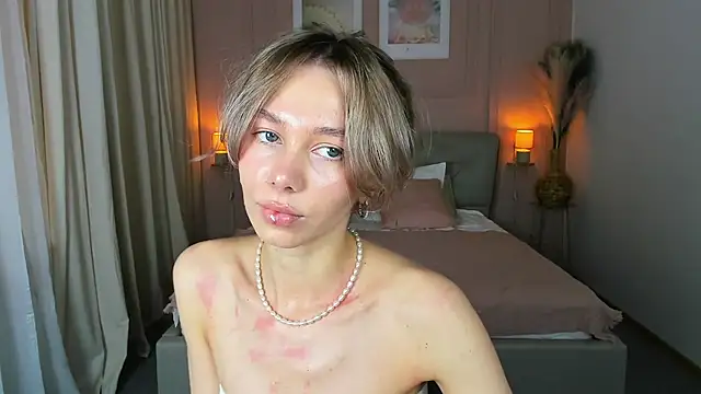 LuluAlis online show from March 2026 01:57:01 PM