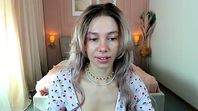 LuluAlis online show from April 2026 12:57:01 PM