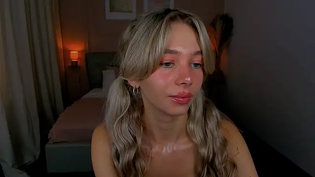 LuluAlis online show from June 2026 02:01:02 PM