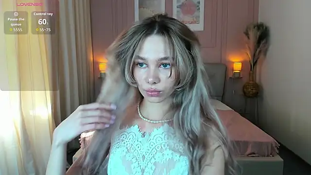 LuluAlis online show from March 2026 02:18:01 PM