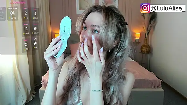 LuluAlis online show from April 2026 01:39:01 PM