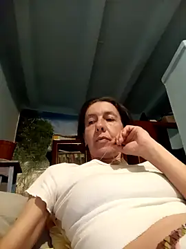 Tania9876 online show from April 2026 07:20:01 PM