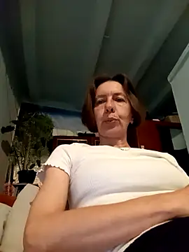 Tania9876 online show from May 2026 06:35:02 PM