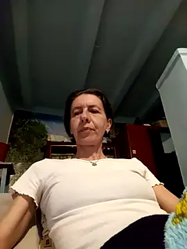 Tania9876 online show from April 2026 06:01:01 PM