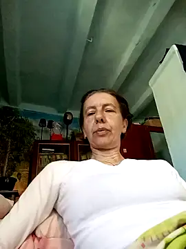 Tania9876 online show from May 2026 06:33:02 AM