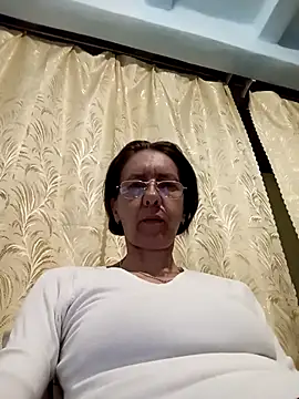 Tania9876 online show from June 2026 06:56:01 PM