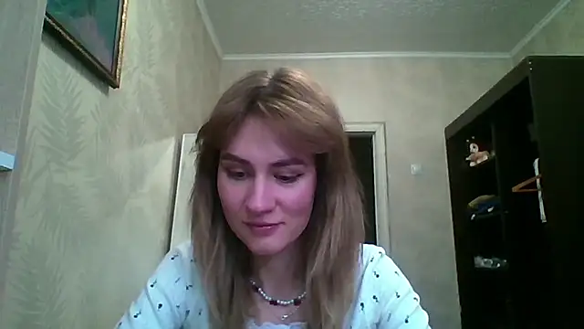 ElenoreHolguin online show from April 2026 09:05:02 AM