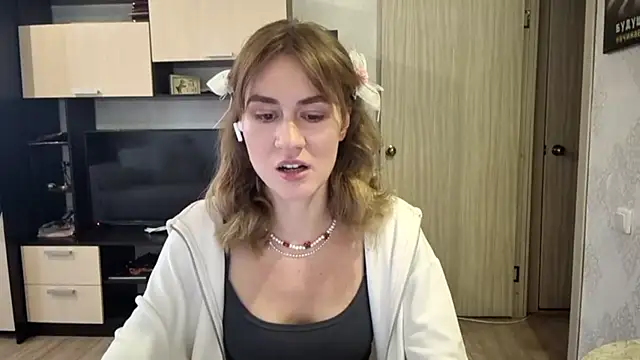 ElenoreHolguin online show from April 2026 08:38:01 AM