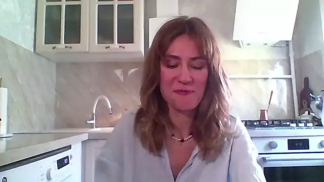 ElenoreHolguin online show from April 2026 09:12:02 AM