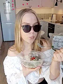 LittleForestELF2 online show from March 2026 12:28:02 PM