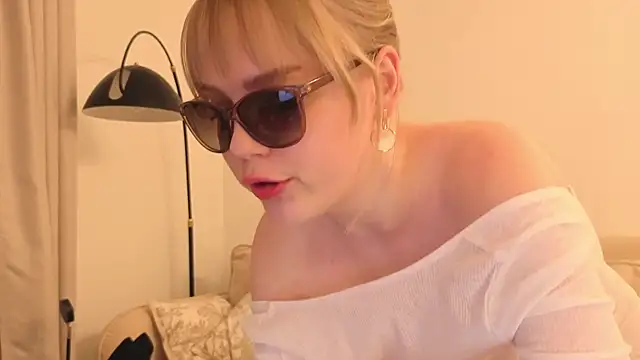 LittleForestELF2 online show from May 2026 06:27:02 PM