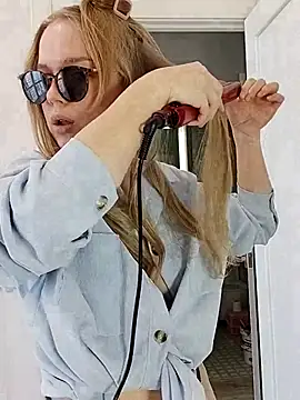 LittleForestELF2 online show from March 2026 12:21:03 PM