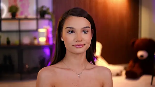 Lena Laurent online show from July 2026 09:17:02 AM