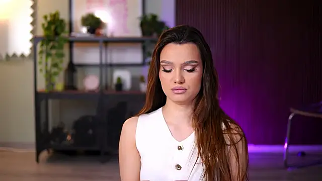 Lena Laurent online show from March 2026 10:20:02 AM