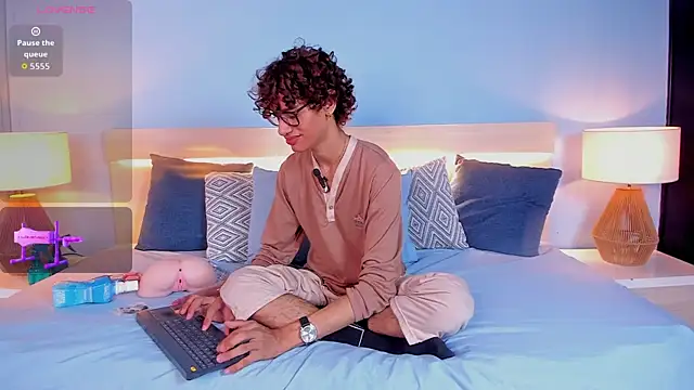 willturneer online show from March 2026 06:29:02 AM