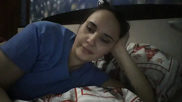 Alisa07qw online show from April 2026 02:51:01 PM