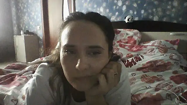 Alisa07qw online show from May 2026 07:34:01 AM