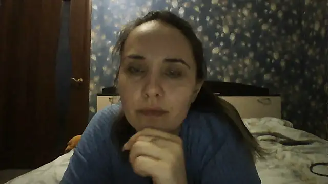 Alisa07qw online show from April 2026 02:34:01 PM