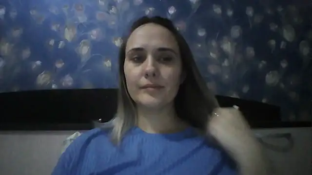 Alisa07qw online show from March 2026 01:02:01 PM