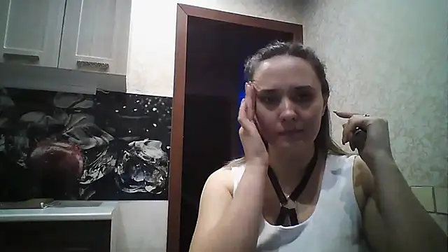 Alisa07qw online show from March 2026 04:30:02 PM