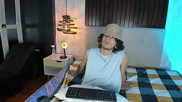Skinny Mac online show from April 2026 12:33:01 PM