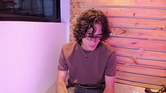 Skinny Mac online show from April 2026 12:45:01 PM