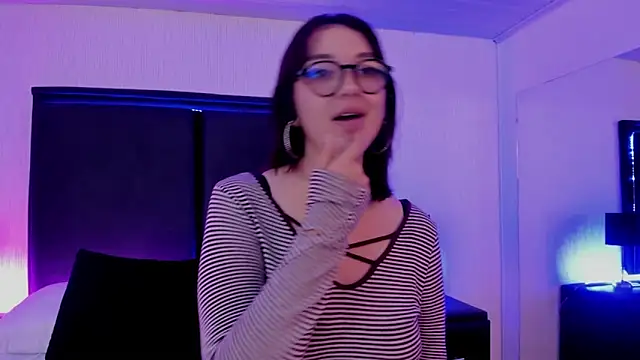 LilithBluum online show from April 2026 06:57:01 PM