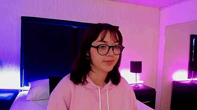 LilithBluum online show from April 2026 11:23:02 AM