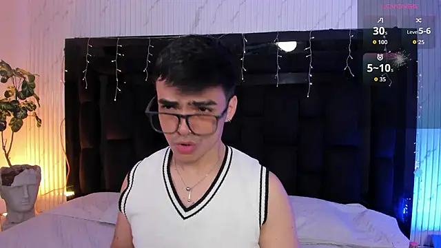 NicoKinggs  online show from March 2026 12:09:01 PM