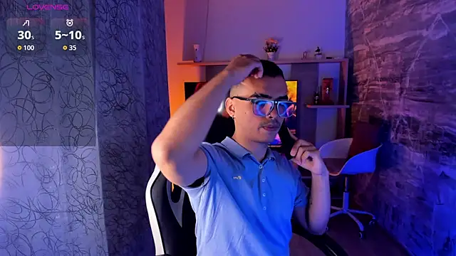 NicoKinggs  online show from April 2026 01:26:02 PM