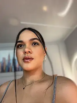 Bella-Ferrer online show from April 2026 06:25:01 PM
