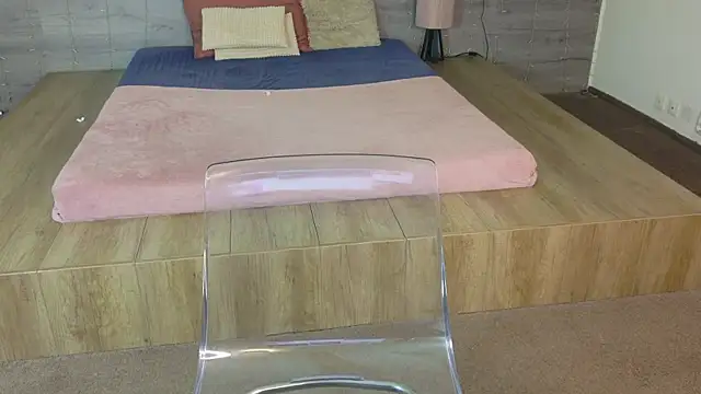 IceBlueBabe online show from April 2026 07:49:01 PM