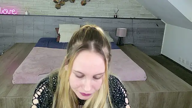 IceBlueBabe online show from March 2026 08:42:02 PM